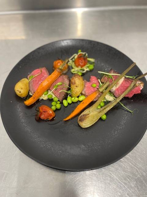 assiette noire serie KARBON d 29 cm