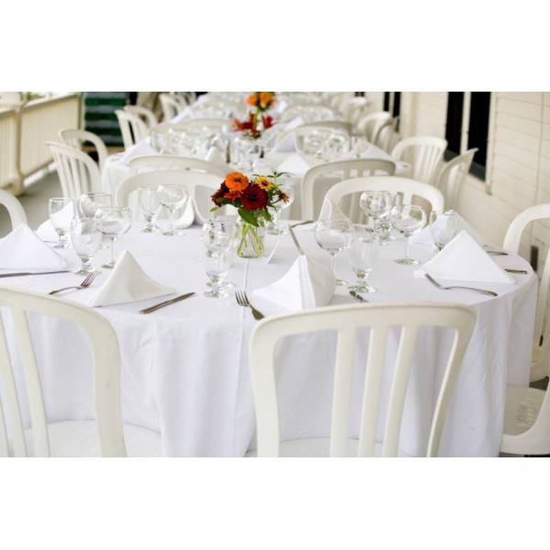 location chaise empilable plastique cassis