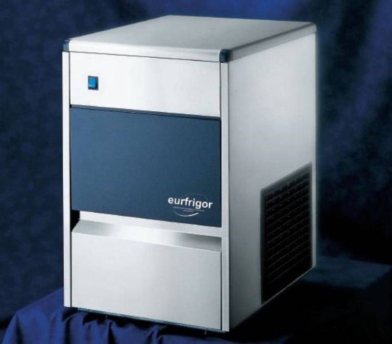 location machine a glacons