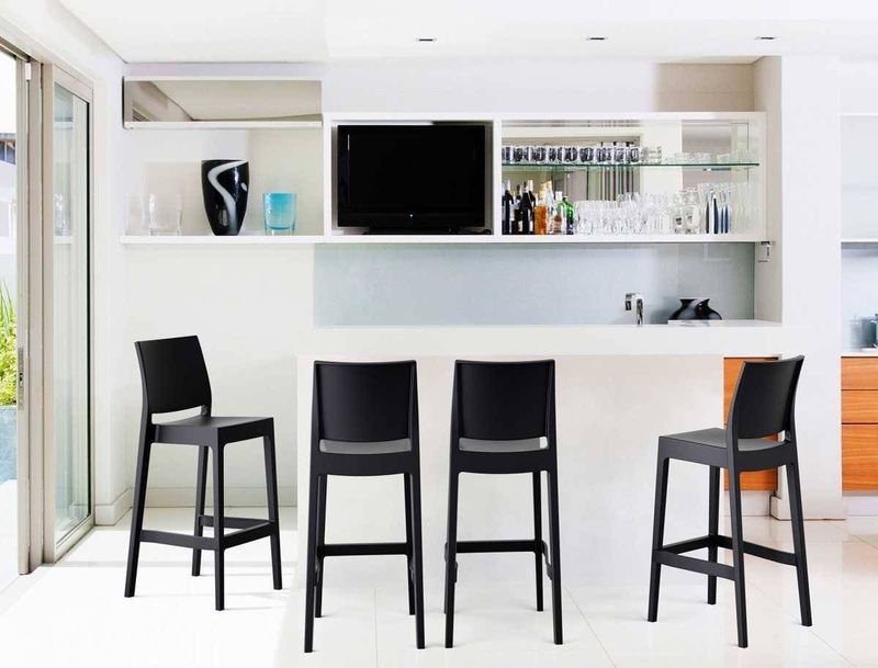 location tabouret noir aubagne