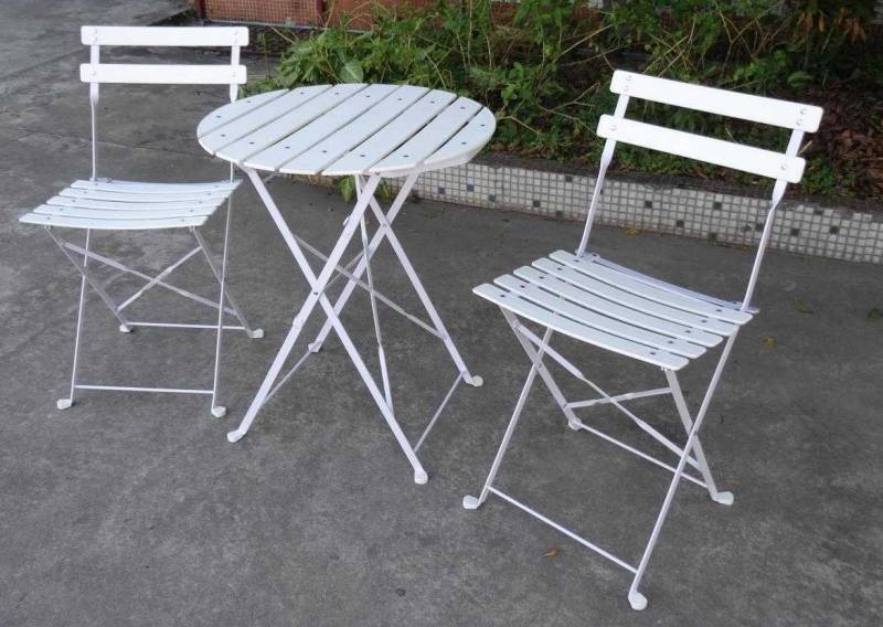 TABLE GUERIDON SQUARE PLIANTE