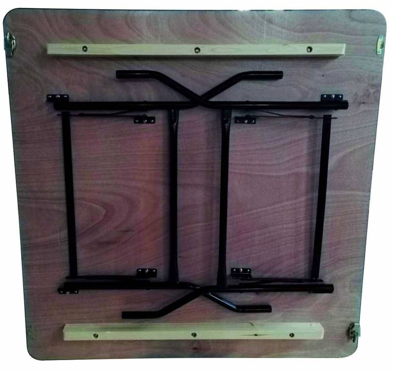 LOCATION TABLE CARRE SUR AUBAGNE